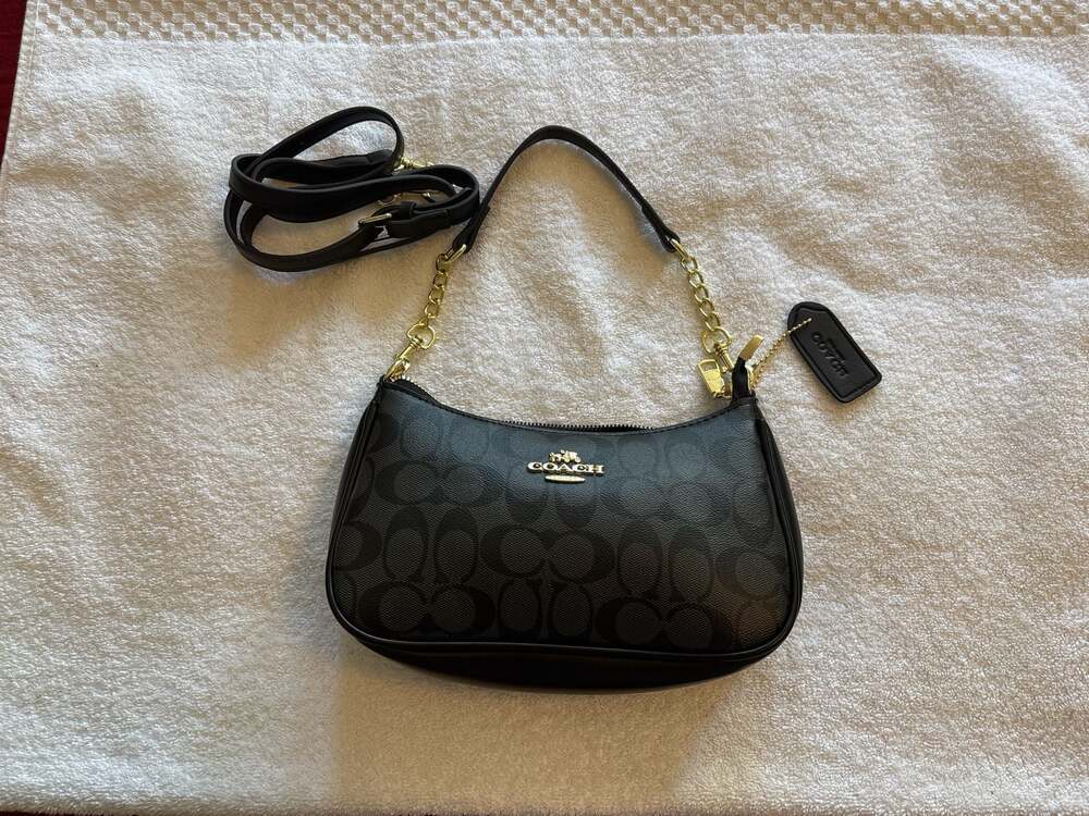 Coach Teri Shoulder Bag in Signature Canvas Black/Smoke